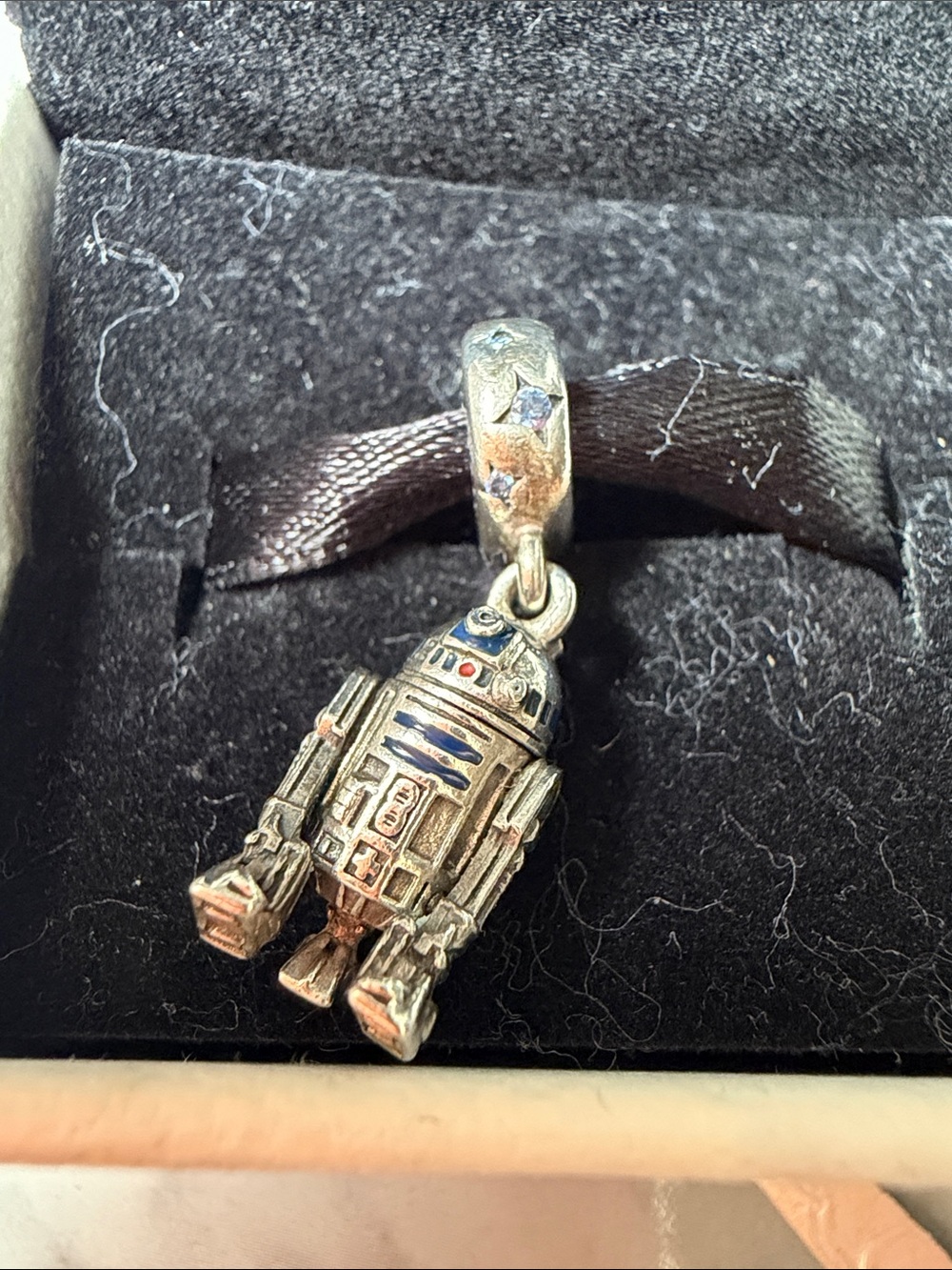 Pandora Silver R2-D2 Star Wars Charm - Picture 2 of 3